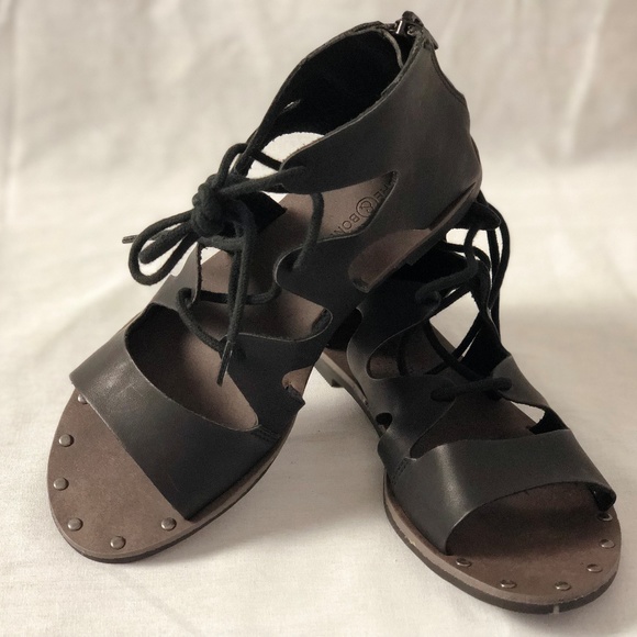 Treasure & Bond Other - Treasure & Bond Girls Gladiator Sandals Size 1M